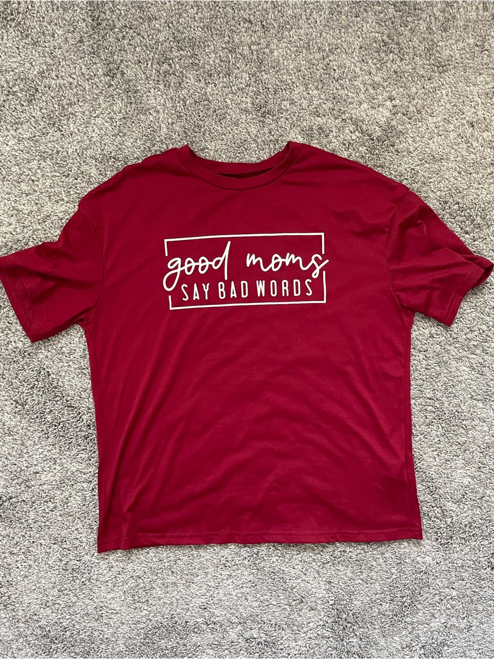 SHEIN Red Crewneck Graphic Tee with White Tag Detail